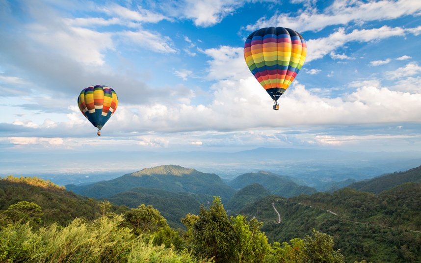 13. “Chẳng có biển nào cảnh báo rằng người sợ độ cao không nên đi ngắm cảnh bằng khinh khí cầu”.