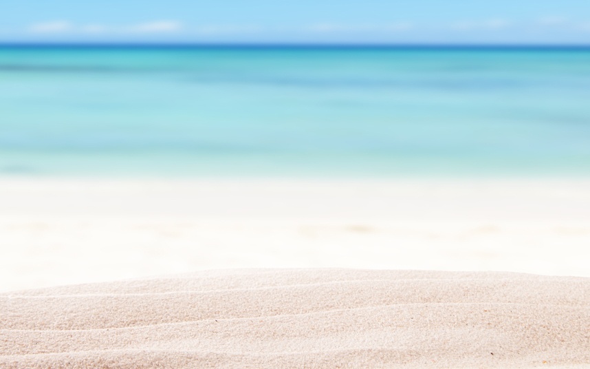 3. “Bãi biển nhiều cát quá.” Không rõ họ còn muốn bãi biển có gì ngoài cát.