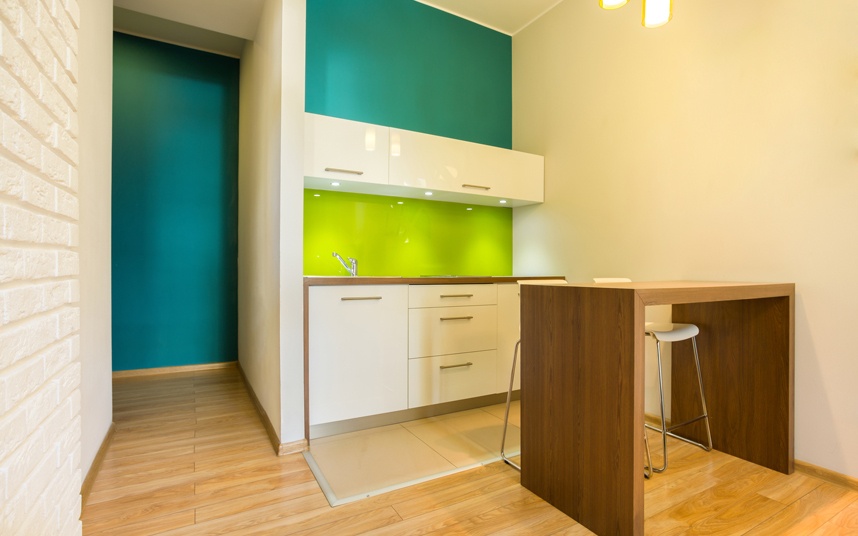 8. “Tôi đã so diện tích của khu suite một phòng ngủ của chúng tôi với khu suite 3 phòng ngủ của người bạn, phòng của chúng tôi nhỏ hơn nhiều”.