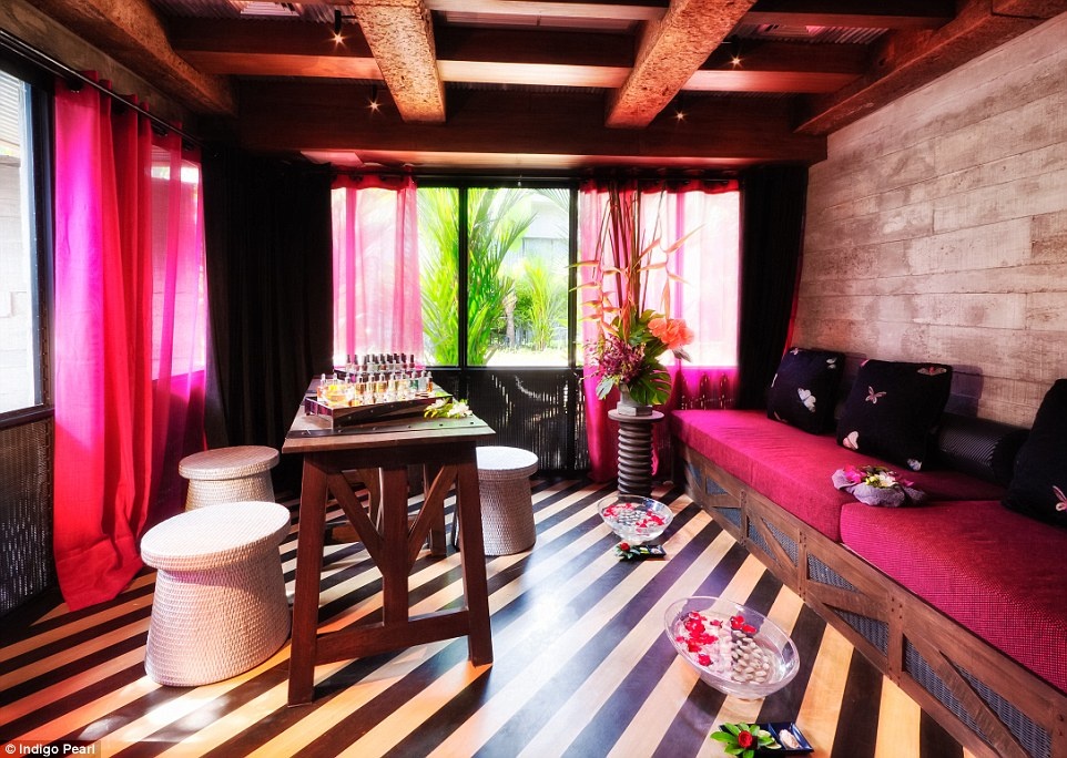 Phòng chăm sóc mong là cách tuyệt vời để thư giãn sau một ngày khám phá khách sạn rực rỡ sắc màu.