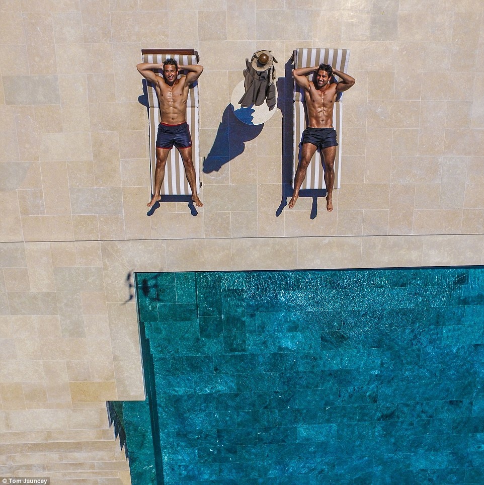 Bức ảnh này do Tom, em trai của Jeremy - một nhiếp ảnh gia tài năng, chụp bằng camera bay.