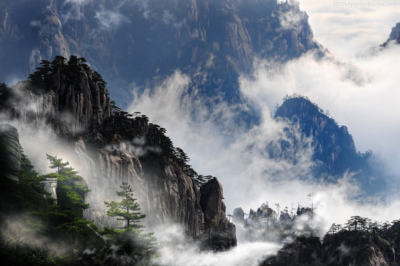 Tien canh dinh Quang Minh noi vo lam quan tu hinh anh