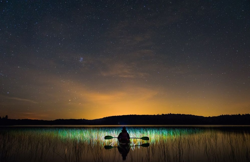 David L. Labrie đem tới cho độc giả hình ảnh tuyệt đẹp dưới bầu trời sao ở Canada.