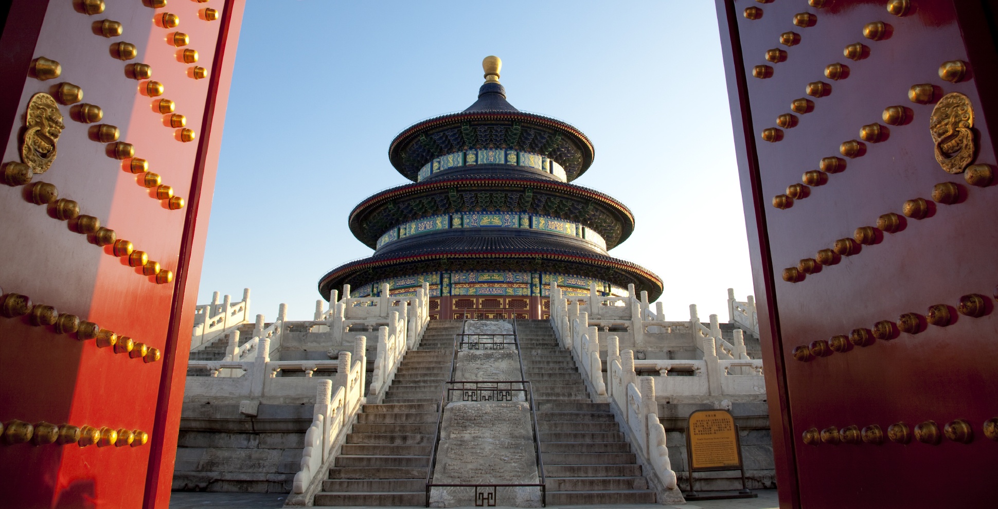 Đền Thiên Đàn (Bắc Kinh, Trung Quốc): Thiên Đàn là một trong những công trình tôn giáo nổi tiếng nhất thế giới, được xây dựng từ thế kỷ 15.  Ảnh: Challengesinlaparoscopy.