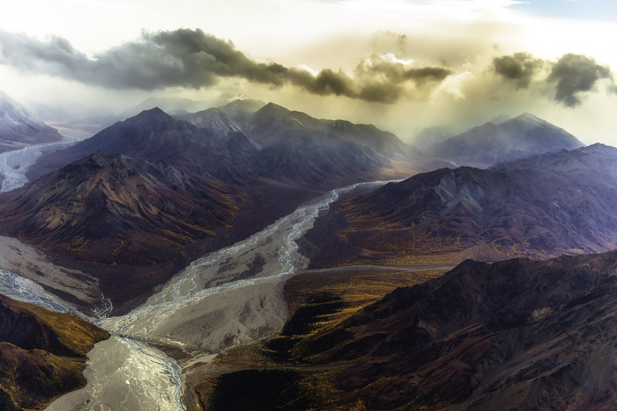 Công viên quốc gia Denali hùng vĩ nhìn từ trên cao.