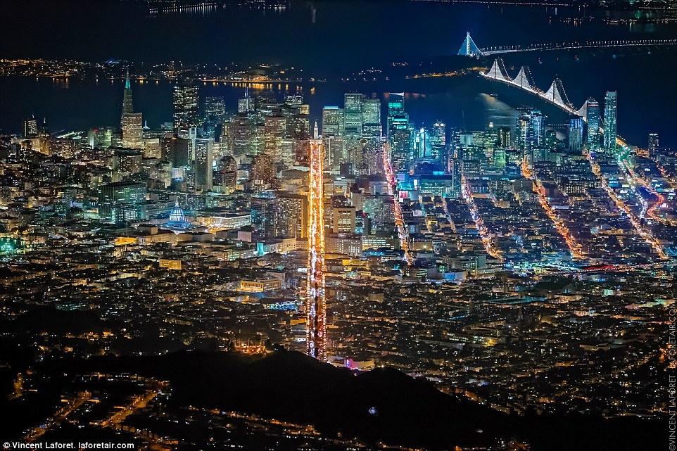 Anh đã đi khắp thế giới, tới những thành phố như San Francisco (Mỹ) để ghi lại hình ảnh các con đường, xa lộ và cao ốc bừng sáng trong đêm.