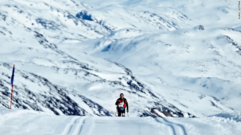 Cuộc đua Arctic Circle (Greenland): Cuộc đua này dài 160 km và được tổ chức tại một trong những nơi có khí hậu khủng khiếp nhất thế giới. 