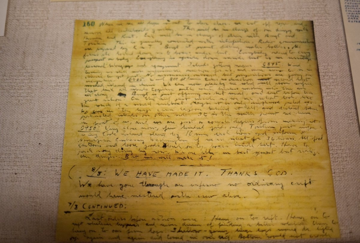 Heyerdahl muốn chứng minh thổ dân có thể đi qua Thái Bình Dương trước khi người châu Âu xuất hiện và đã định cư ở các đảo thuộc Polynesia. Đội của ông đã cập bến sau chuyến đi dài 101 ngày, qua quãng đường hơn 6.900 km. Đây là một tờ trong cuốn nhật ký của Heyerdahl vào ngày họ tìm thấy đất liền.