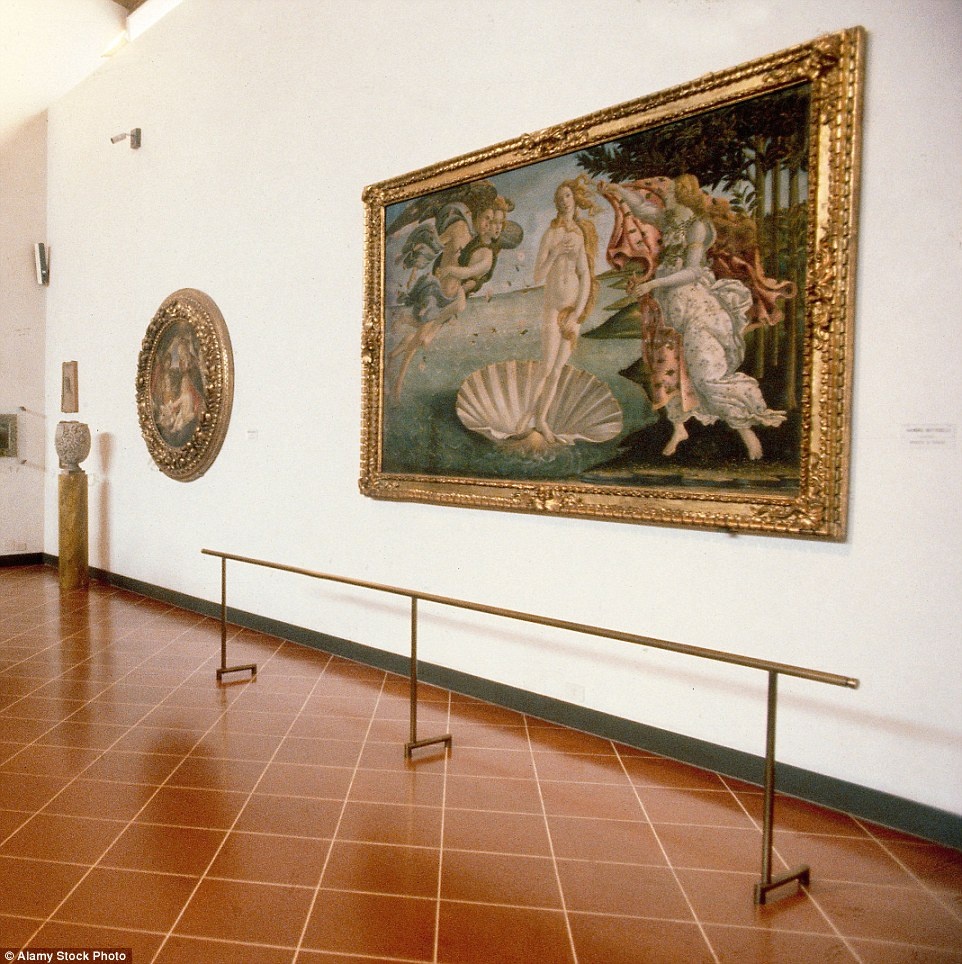 Bức tranh “Sự ra đời của thần Vệ Nữ”, Florence, Italy: Tác phẩm của danh họa Botticelli thu hút rất nhiều khách tham quan tới dinh thự Uffizi. Bạn có thể đăng ký tour của Bellini Travel để có chiêm ngưỡng tác phẩm này trong yên tĩnh, với nhiều dịch vụ kèm theo.