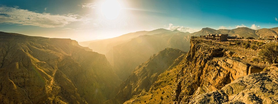 Alila Jabal Akhdar ở Oman là một khu nghỉ dưỡng sinh thái 5 sao với cảnh đẹp và chất lượng dịch vụ tuyệt hảo. Đó là lý do resort này đứng đầu bảng xếp hạng Trung Đông.