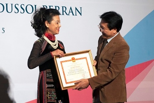 Dai su du lich se xay nha Viet giua long nuoc Phap hinh anh