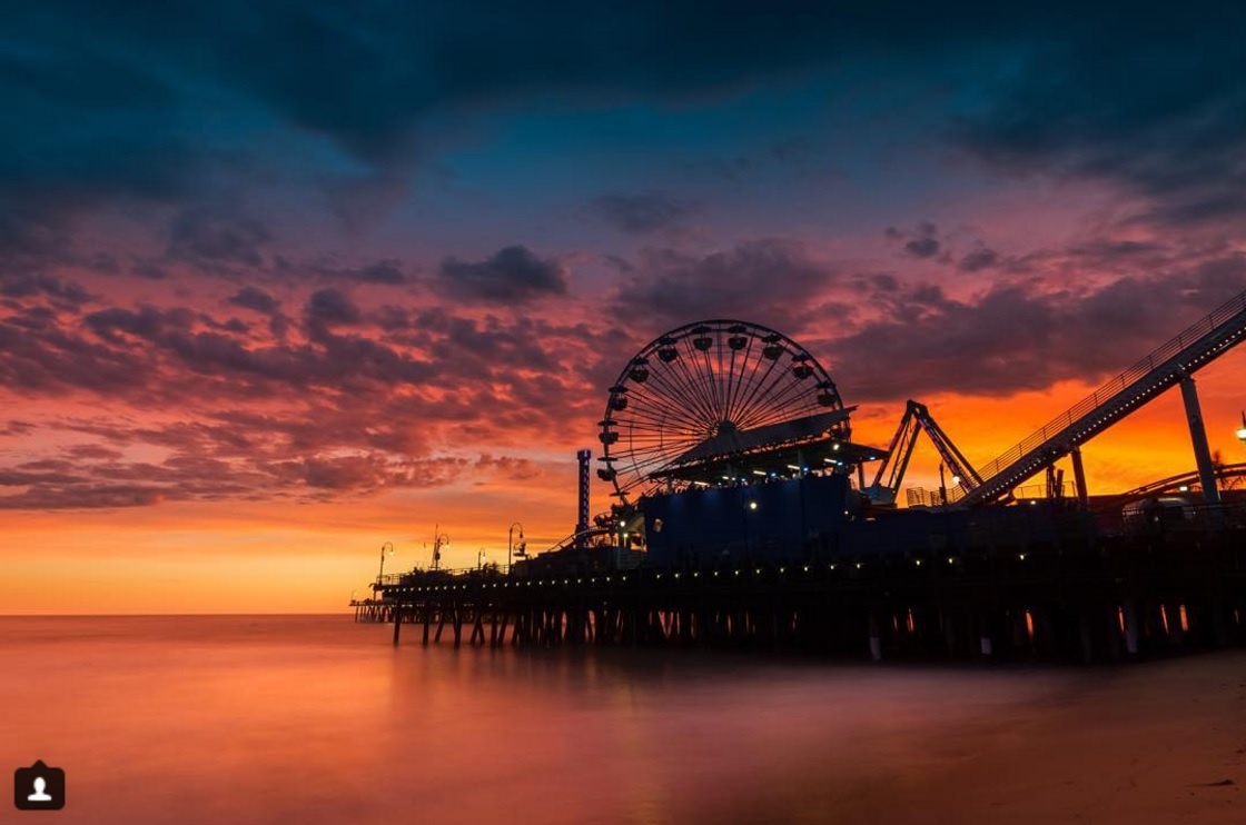 8. Cảng Santa Monica (California, Mỹ): Hình ảnh đu quay khổng lồ rực sáng trên nền trời hay các hoạt động thú vị diễn ra ở đây được nhiều người ghi lại trên Instagram.