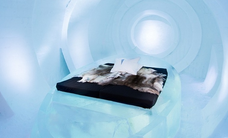 Khach san lam tu 5.000 tan bang hinh anh