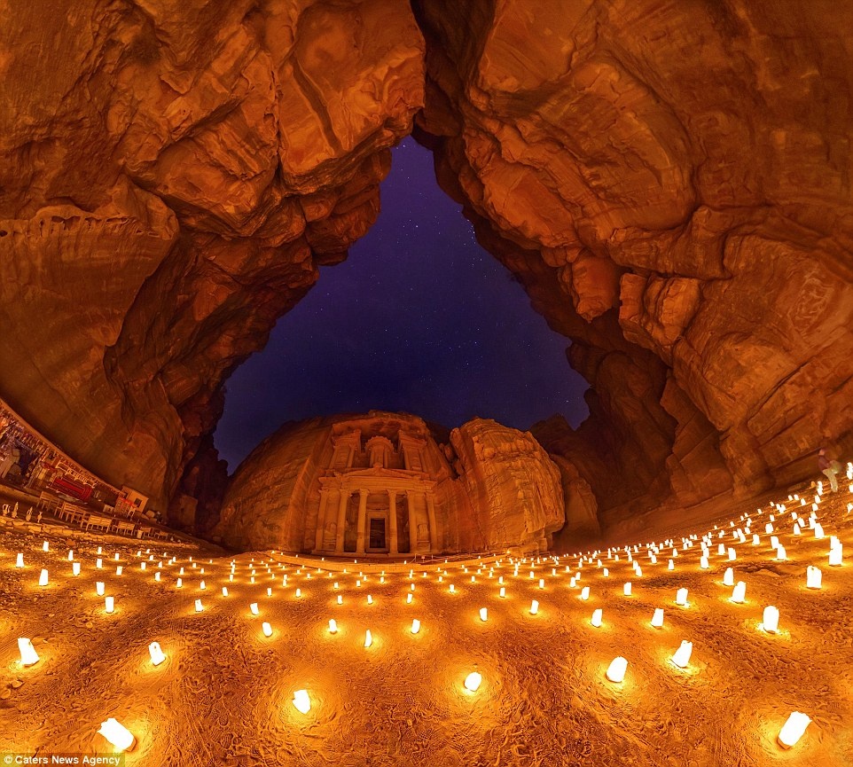 Hơn 100 triệu lượt bình chọn từ người dùng cho AirPano biết danh sách mới sẽ có những nơi nào, với thành cổ Petra ở Jordan là một trong các điểm được yêu thích nhất.