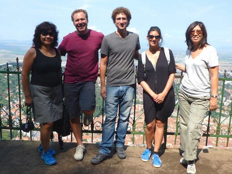 Chu du the gioi voi 2 USD mot ngay hinh anh