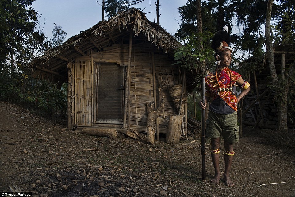 Bộ tộc săn đầu người ảnh 8 Bo toc san dau nguoi anh 8