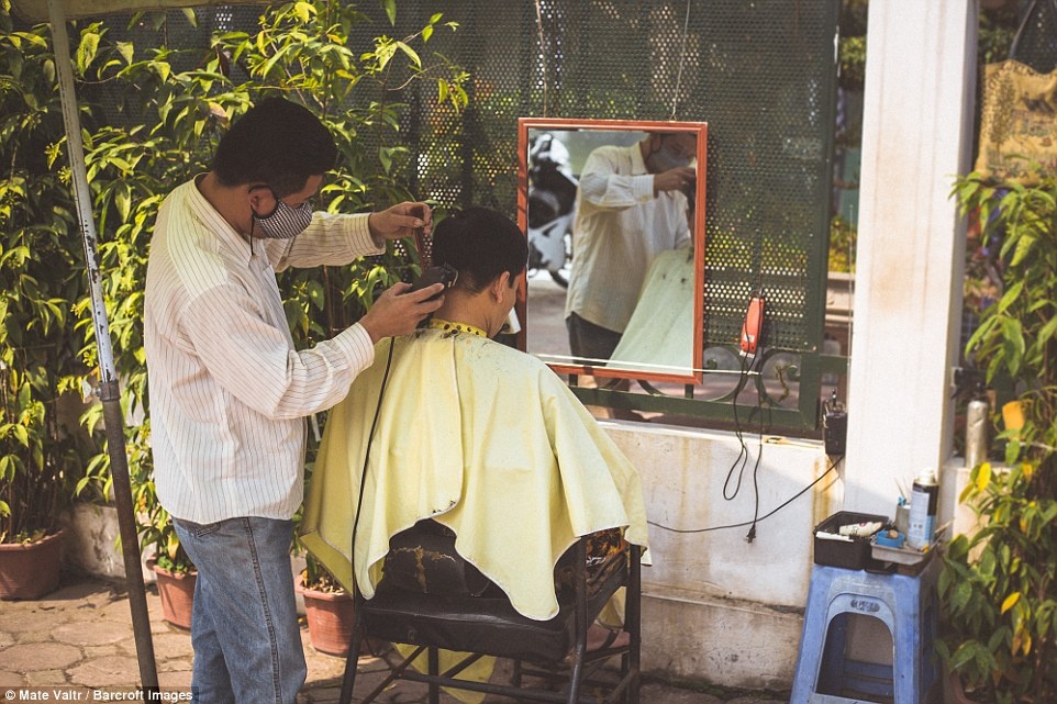 Pho co Ha Noi tren bao Anh anh 5