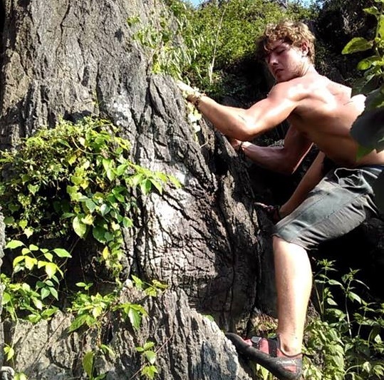 Khách Tây lạc ở Fansipan ảnh 1 Khach Tay lac o Fansipan anh 1