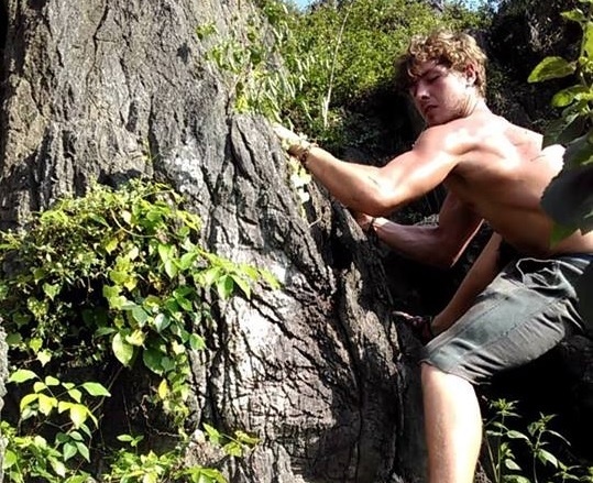 Chua tim thay khach Tay lac 5 ngay o Fansipan hinh anh