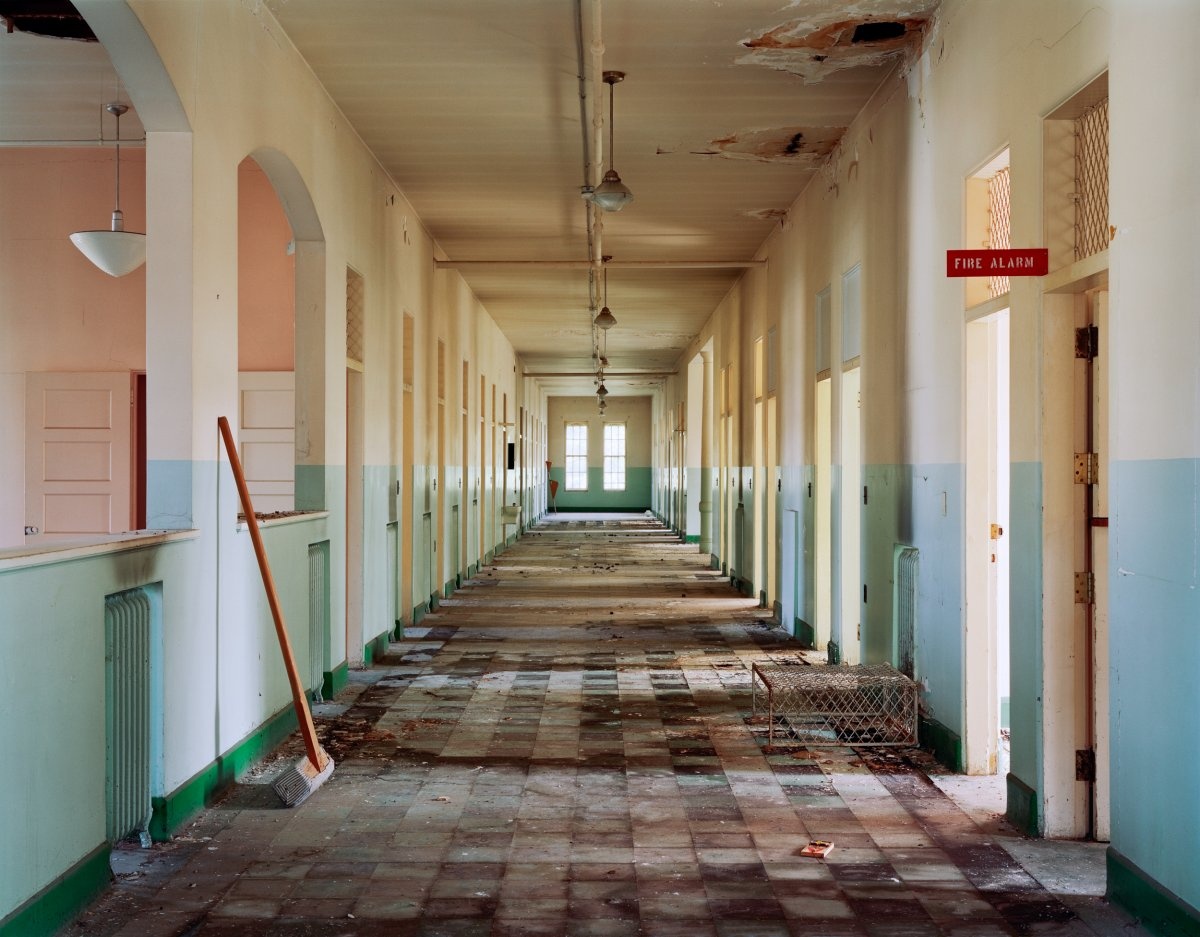 Bệnh viện bị bỏ hoang ảnh 2 Benh vien bi bo hoang anh 2