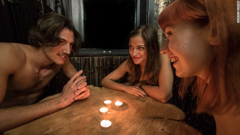 Nha hang khoa than moi mo da kin cho 3 thang hinh anh