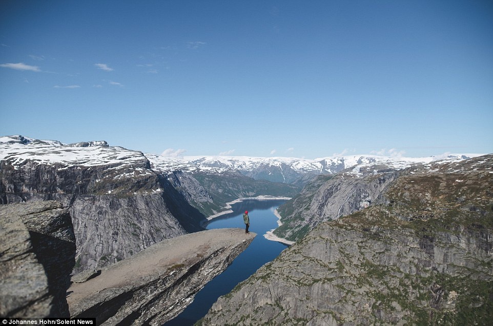 Luoi Quy Na Uy anh 4