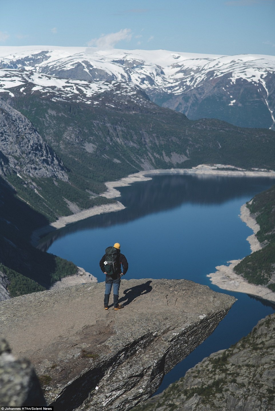 Luoi Quy Na Uy anh 5