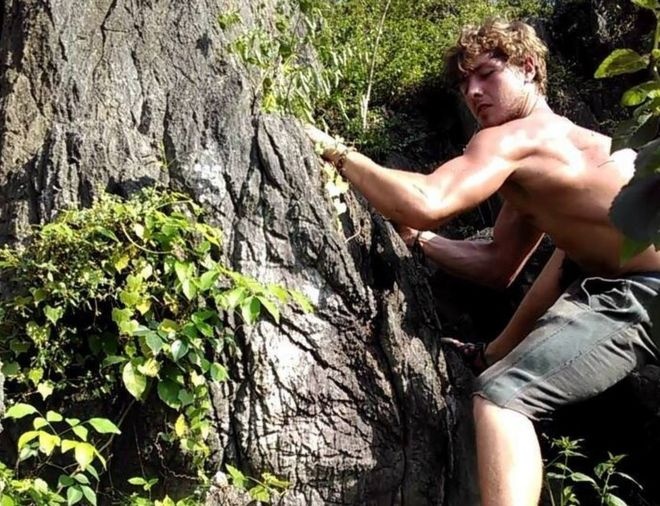 Aiden Webb ảnh 1 Aiden Webb anh 1