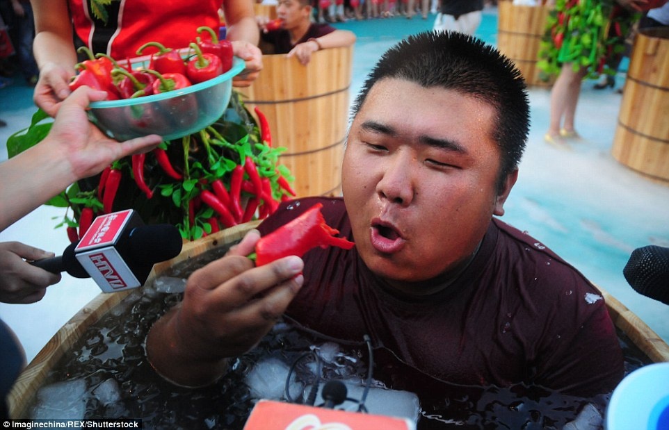 Ngam nuoc da, thi an ot cay xe luoi o Trung Quoc hinh anh