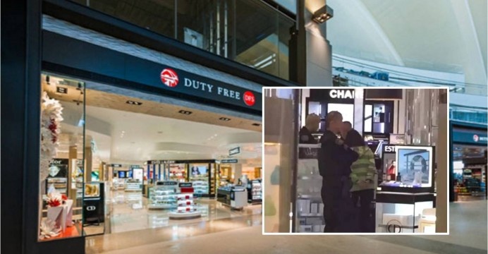 Khach Trung Quoc tat nhan vien hang mien thue o My hinh anh