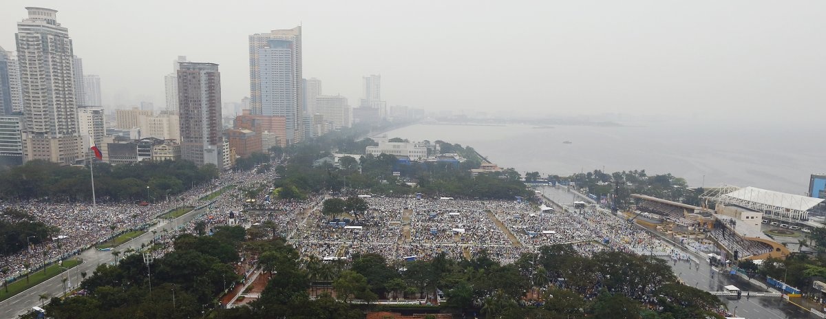 Manila dong duc nhat the gioi anh 14