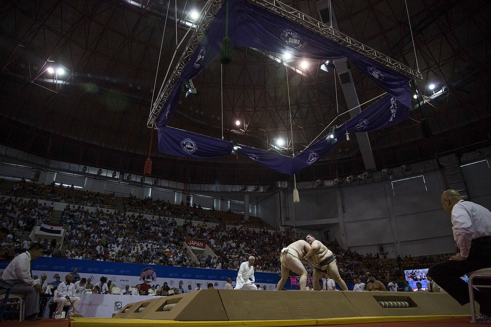 Giai vo dich sumo the gioi anh 1