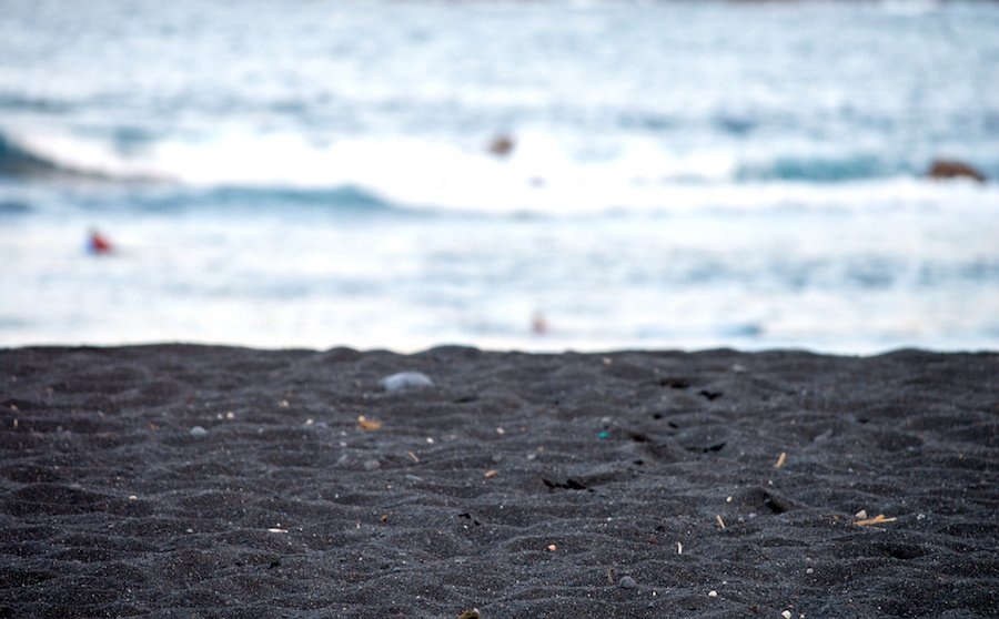 Nhung bai bien cat den tren the gioi anh 6