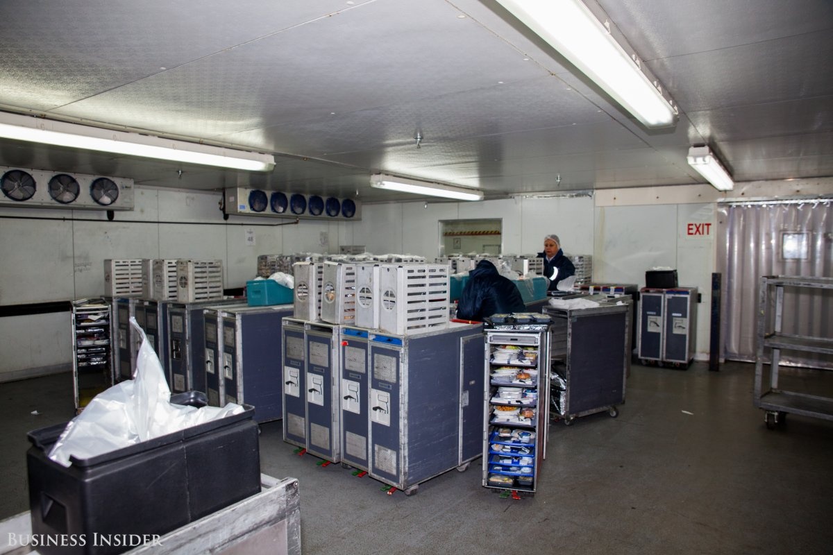 Quy trình sản xuất thức ăn hàng không ảnh 11 Quy trinh san xuat thuc an hang khong anh 11