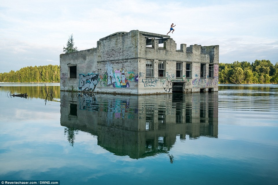 Nha tu nua tren can nua duoi nuoc thanh diem lan nguy hiem anh 12