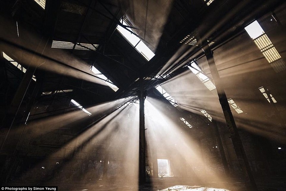 Nhung cong trinh bi bo hoang day am anh o Anh anh 9