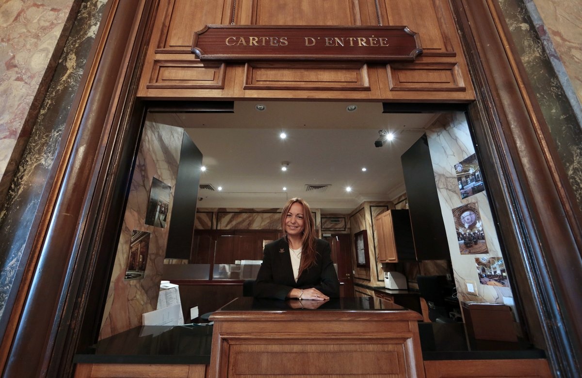 Anh hiem ben trong song bac sang trong cua phim 007 anh 4