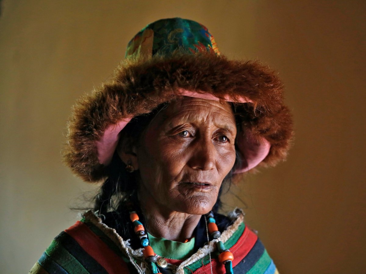 Cuoc song cua cong dong Phat giao tren day Himalaya hinh anh