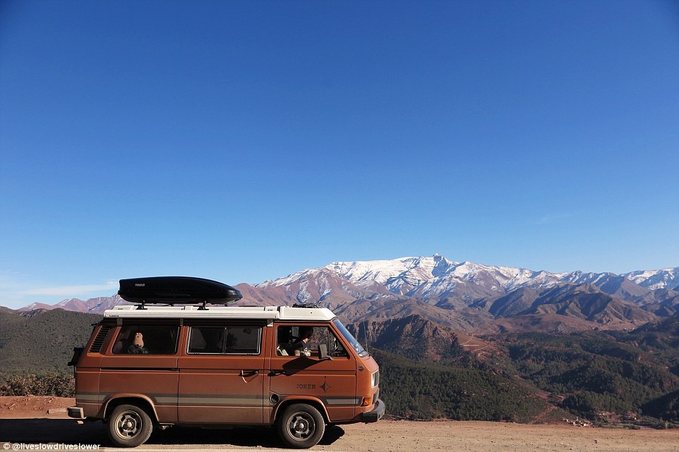 Cap doi du lich chau Au cung cho cung anh 2