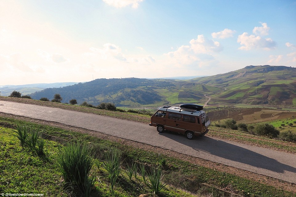 Cap doi du lich chau Au cung cho cung anh 8
