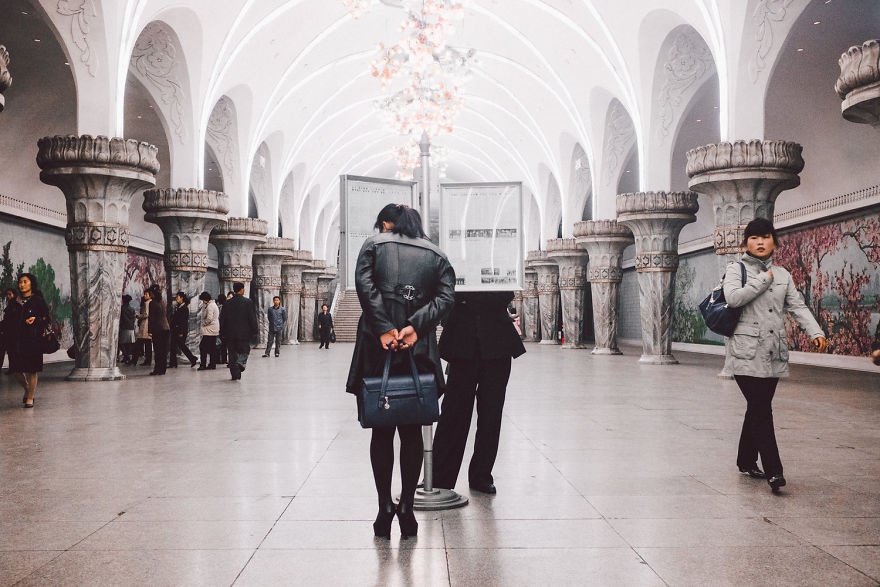 Ve tuoi sang cua Trieu Tien qua ong kinh khach Tay anh 5