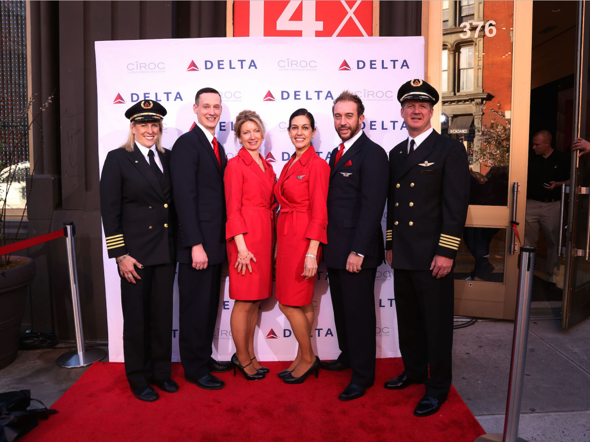 Phi cong tiet lo 11 mat ngu hanh khach khong hay biet anh 9