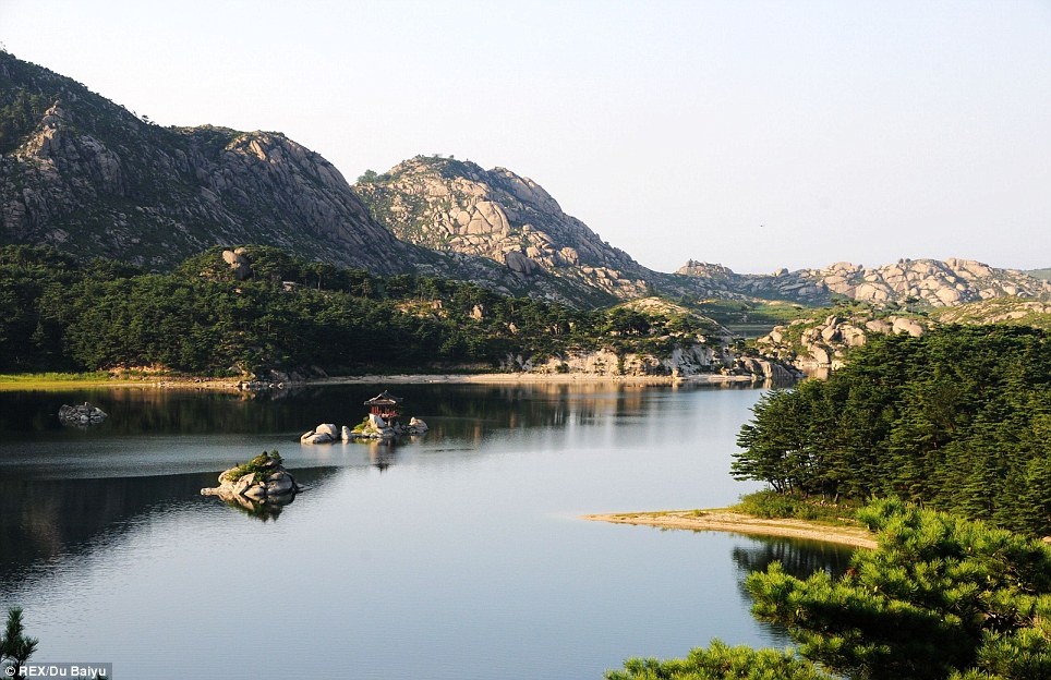 Du khach duoc phep di dau o quoc gia bi an nhat th anh 11