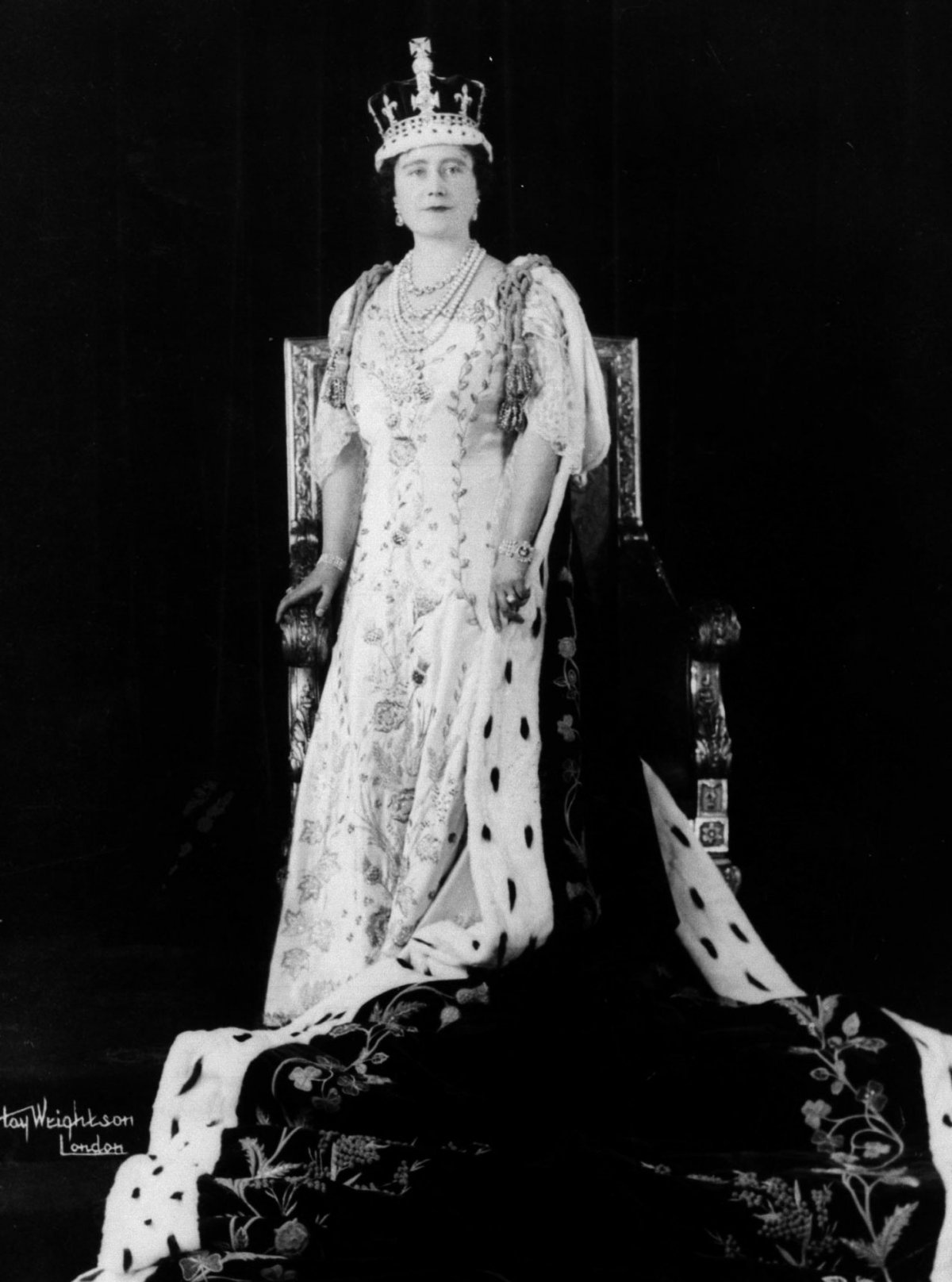 Nhung bau vat cua Hoang gia Anh anh 7