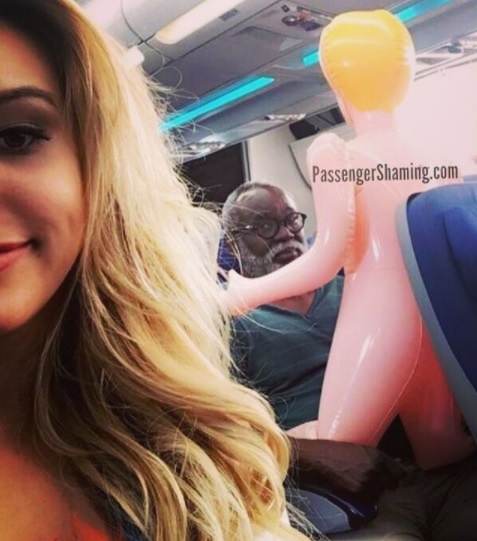 Nhung hanh dong kho do cua khach di may bay anh 20