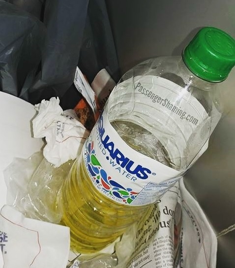 Nhung hanh dong kho do cua khach di may bay anh 15