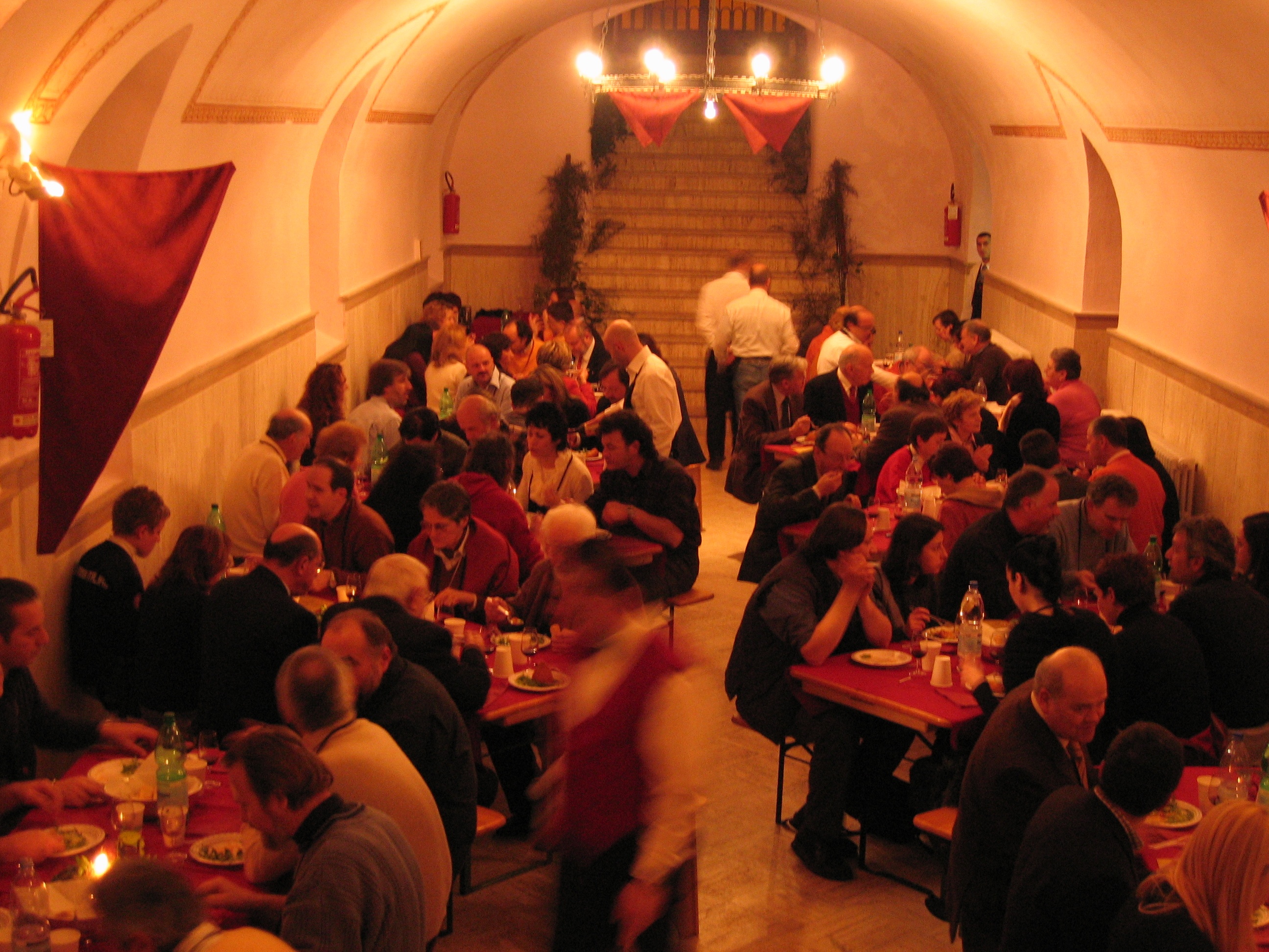 9 nha hang dang so tren the gioi anh 3