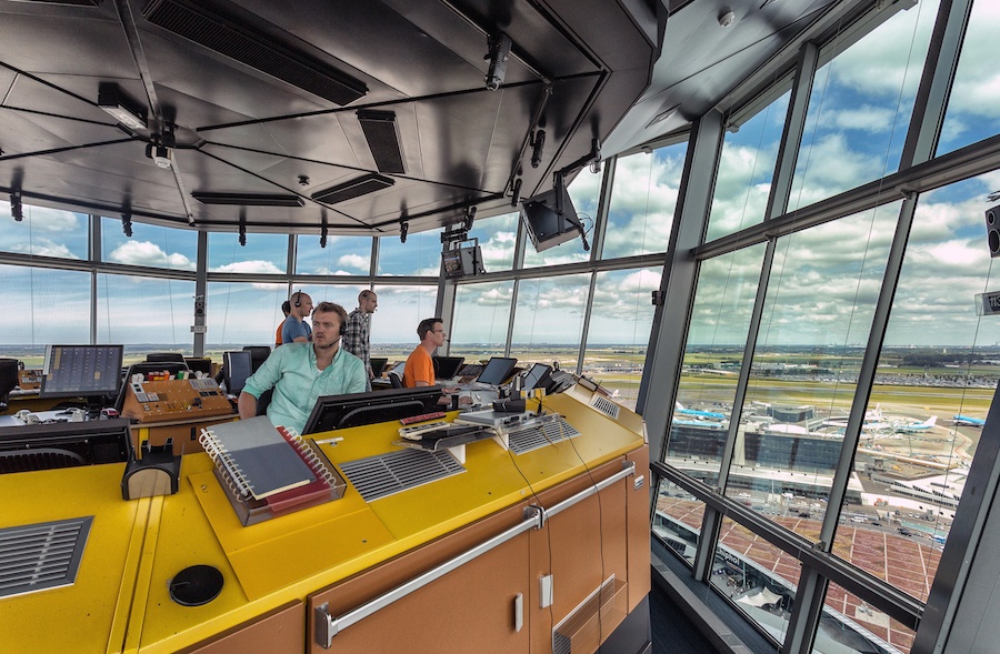 20 dieu khong ngo ve nghe kiem soat khong luu hinh anh