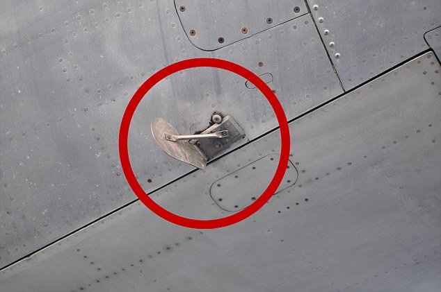 Nhung mon do ky la co the cuu mang ca may bay anh 5