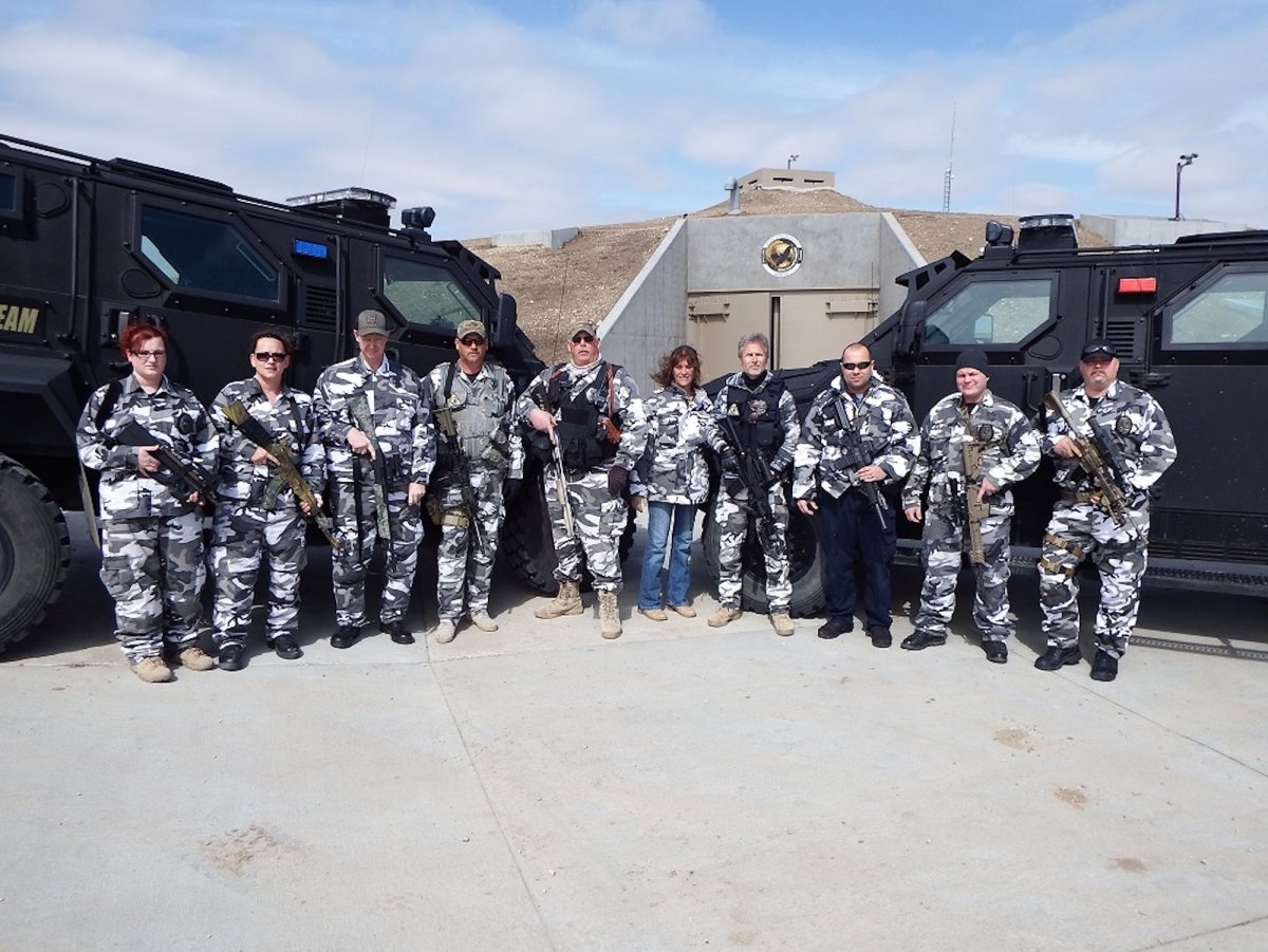 Ben trong khu tru an de phong tan the cho gioi nha giau anh 10